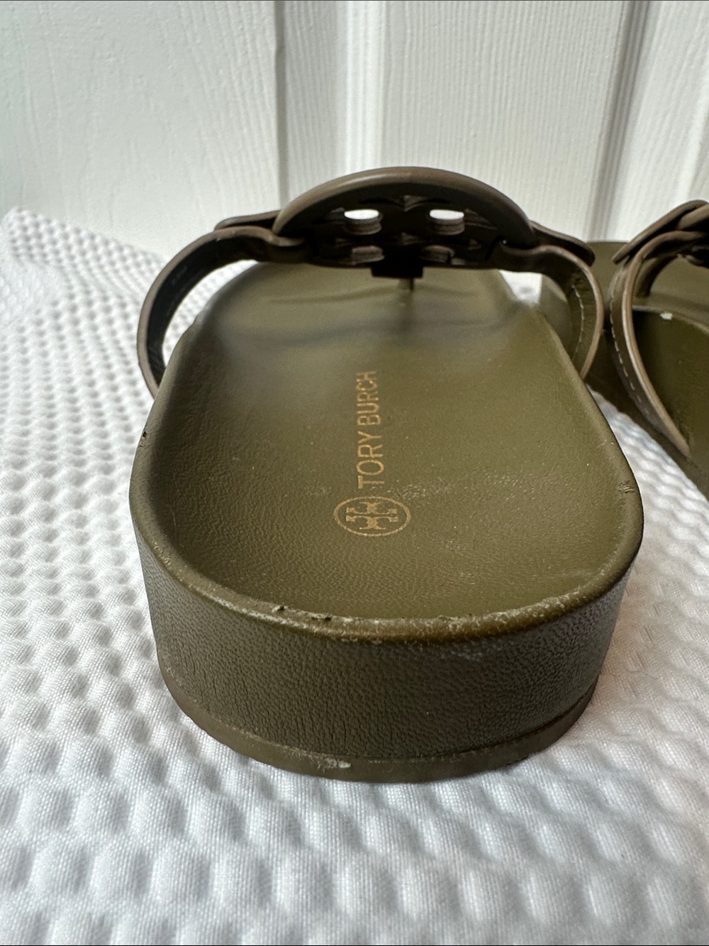Tory Burch  Thong Sandals in Olive Brown - Picture 6 of 14